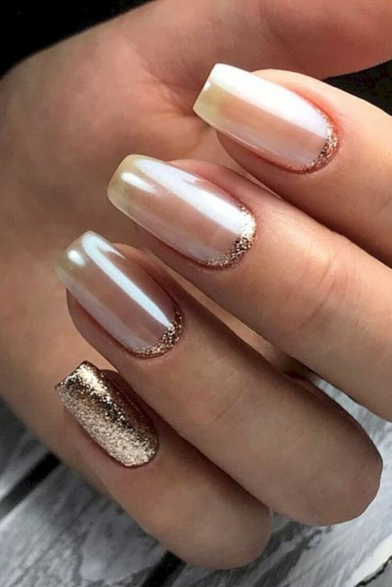 Молочный френч с дизайном Втирка