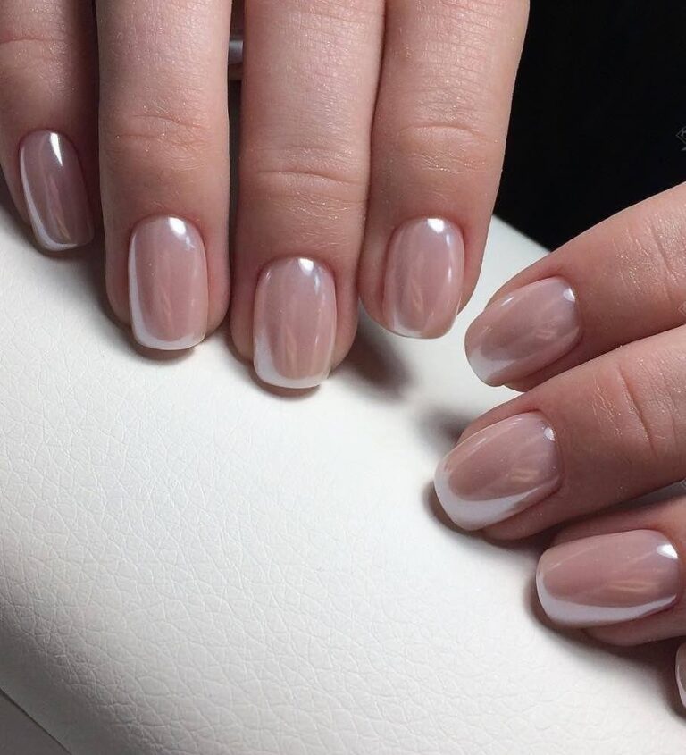 Молочный френч с дизайном Втирка