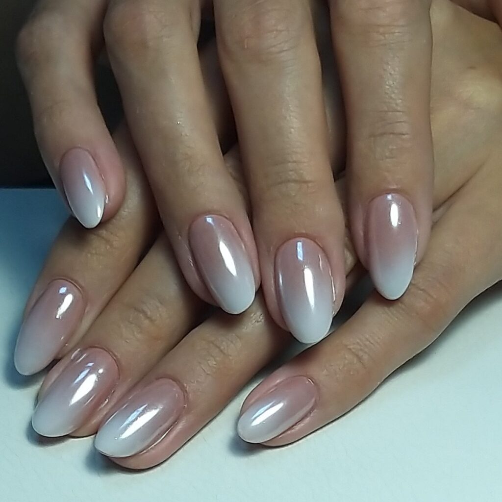 Молочный френч с дизайном Втирка