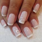 Молочный френч 2024 - идеи и 444 фото дизайна ногтей (квадрат, миндаль) Молочный френч 2024 - идеи и 444 фото дизайна ногтей (квадрат, миндаль)