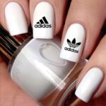 18 модных трендов в маникюре (200 фото)